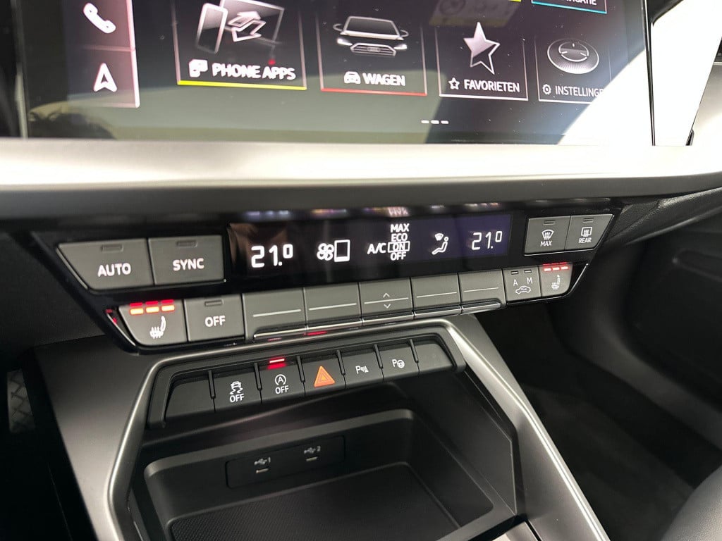 Audi A3 sportback 35 tfsi s-line pano matrix leder carplay