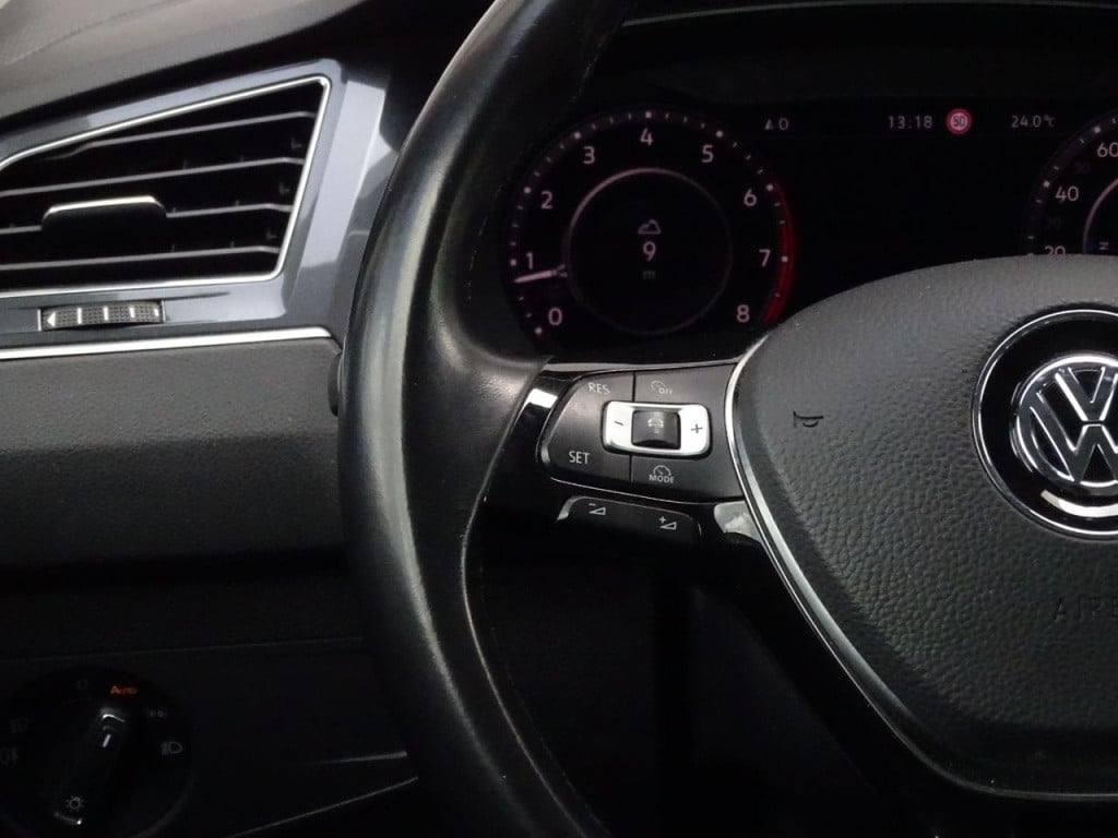 Volkswagen Tiguan 1.4 tsi act highline business r