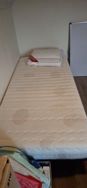 Auping éénpersoons bed 200 cm x 90 cm.