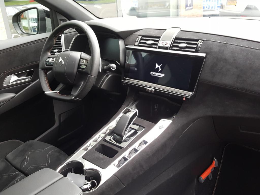 Ds Ds 7 1.6 e-tense hybride 300pk 4x4 automaat(t8) performance line+|navi|b