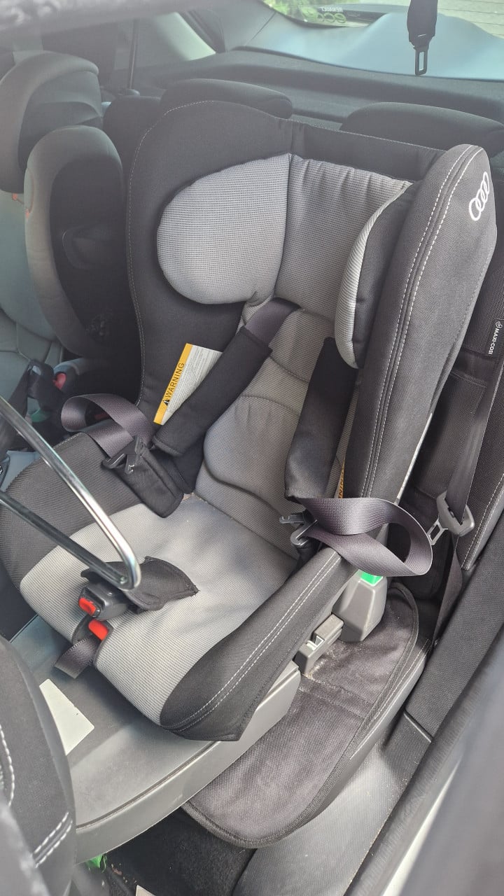 Audi kinderzitje met ISOfix basis