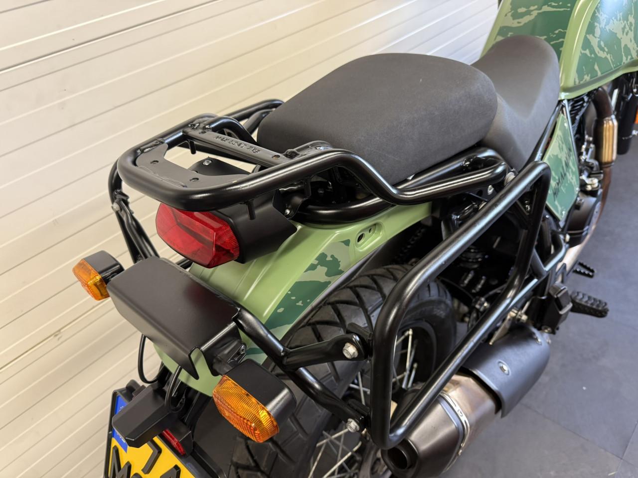 Jonge en nette Royal Enfield Himalyan 8600km en beurt!