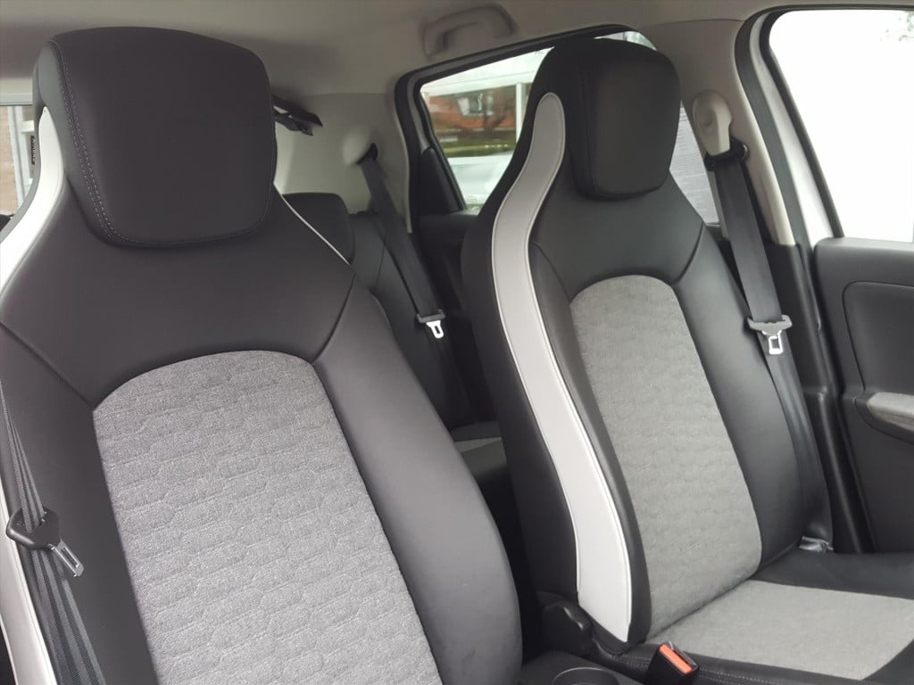 Renault Zoe 135pk intens (batterijkoop) 52kwh 3-fase navi | achteruitrijcam