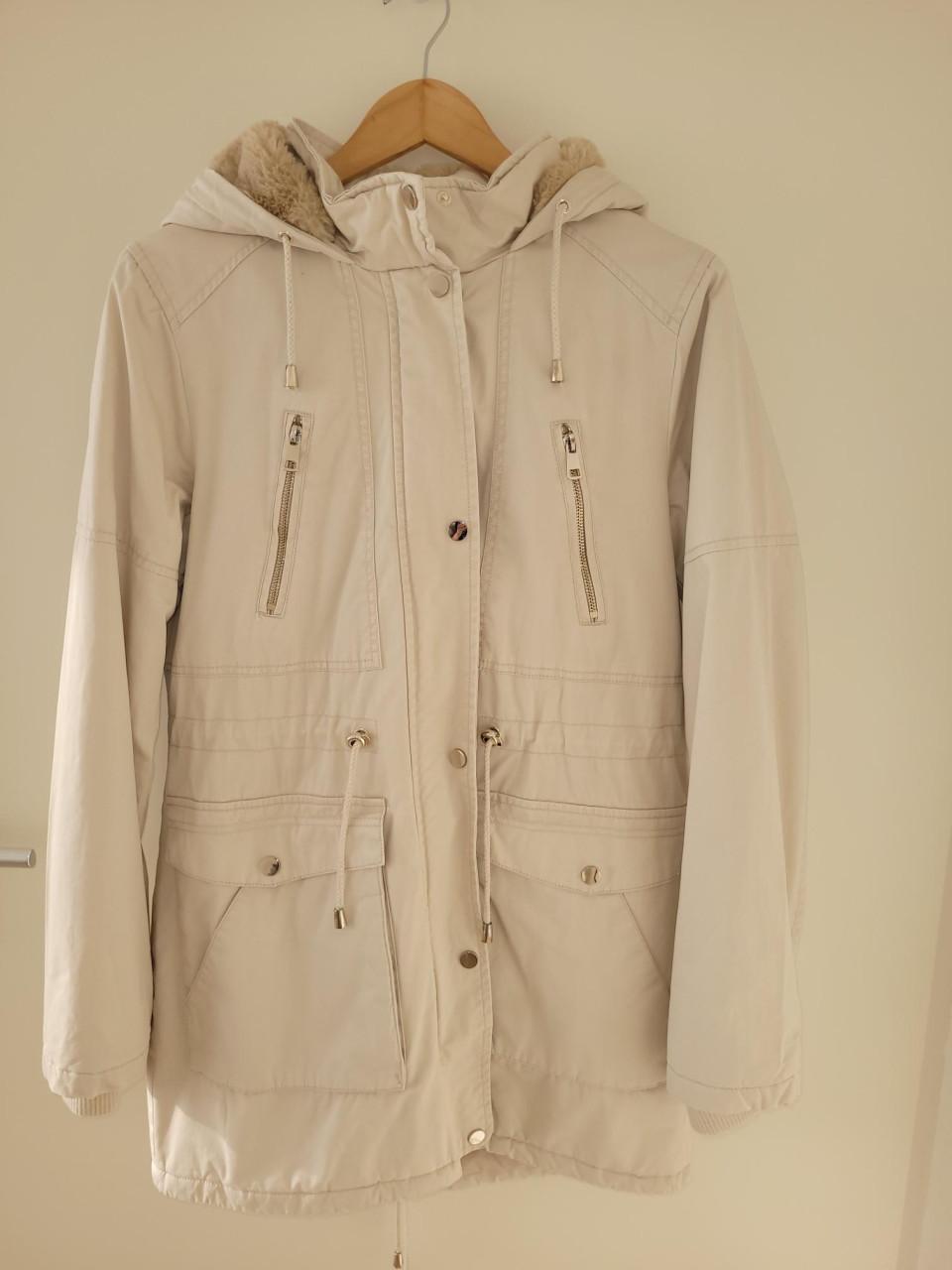 Winterjas dames (NIEUW) maat 40 – licht beige parka