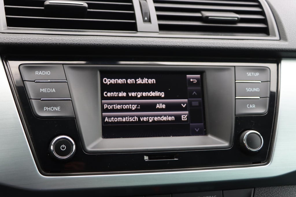 Skoda Fabia 1.2 tsi first edition ambition