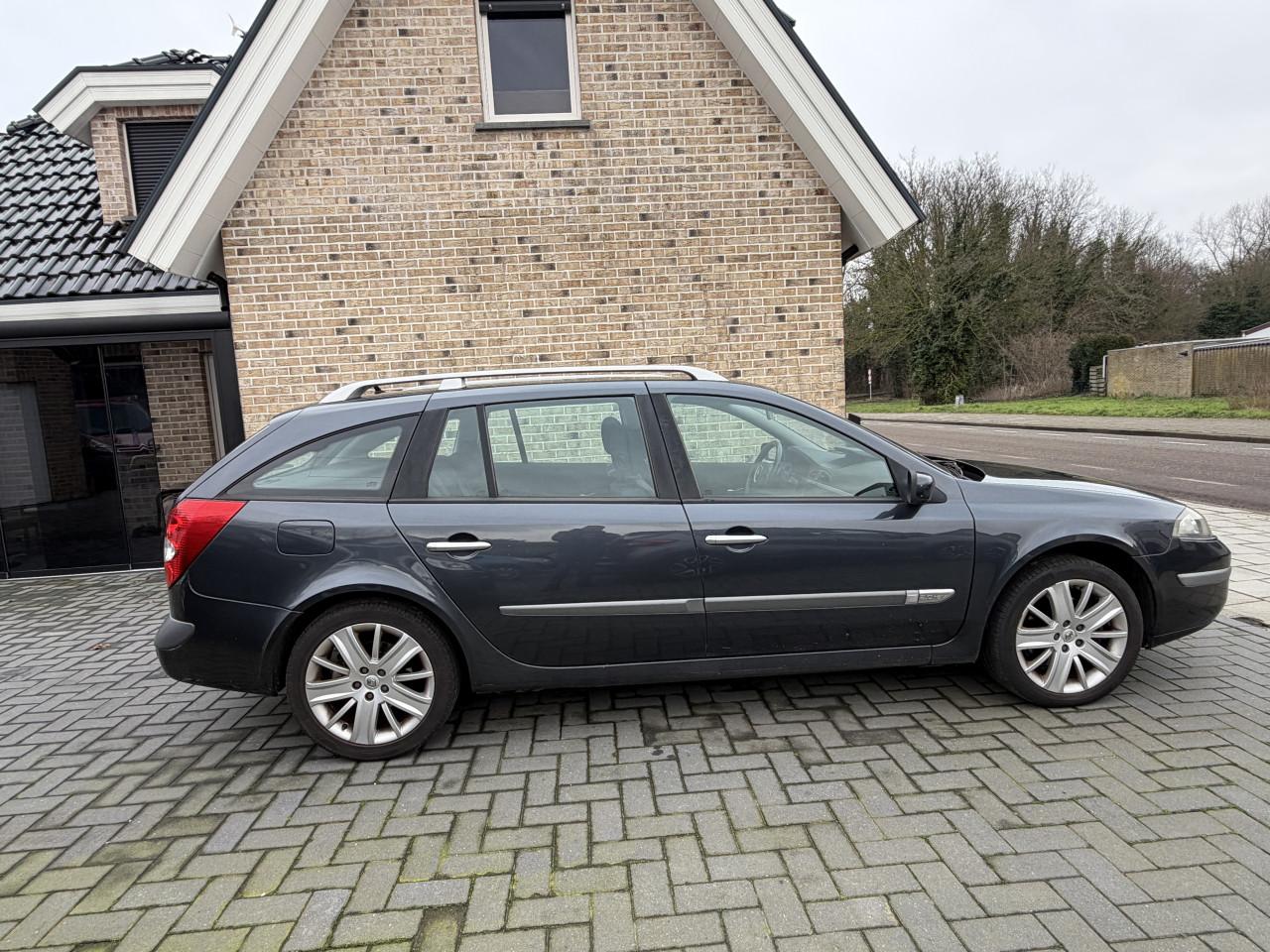 Renault Laguna Grand Tour 2.0-16V Tech Line Airco KEYLESS PANODAK