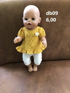 Baby born / babyborn set. Opbrengst KiKa. Poppenkleertjes.