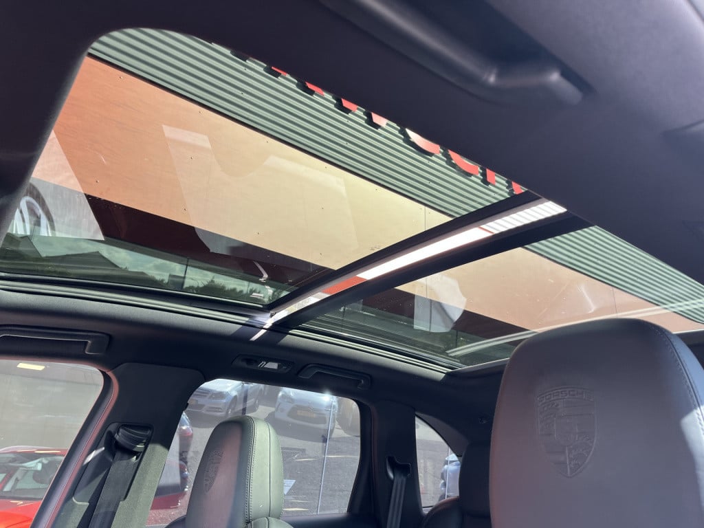 Porsche Cayenne 3.0 v6 s e-hybrid sport-design | pano | 21'' lmv | luchtver