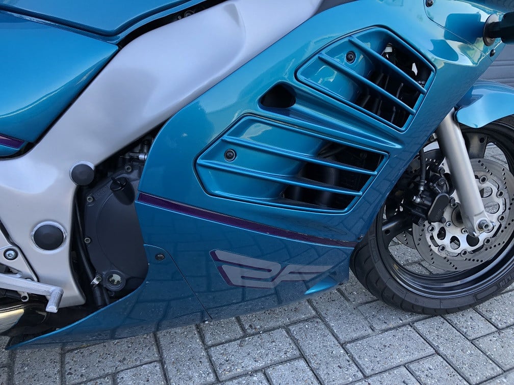 Suzuki RF600R uit 1997 met slechts 22 dkm, absolute nieuwstaat! €1750,-