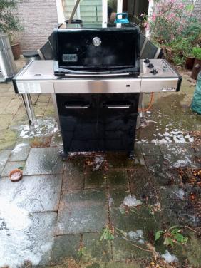 Weber buitenkeuken in goede staat