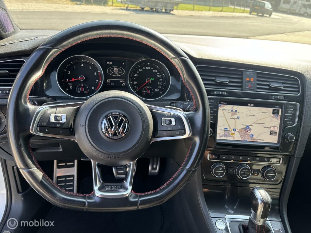 Volkswagen Golf 2.0 tsi gti performance,dsg, pano, acc