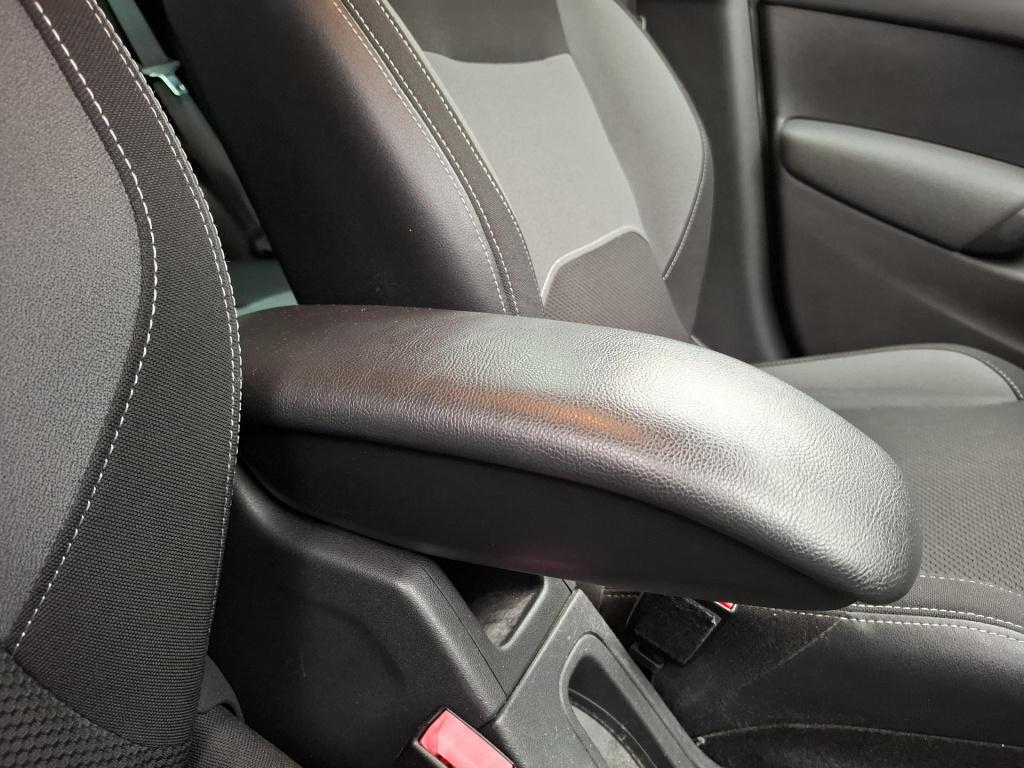 Citroen C3 1.4i selection clima/lmv/trekhaak lage km.stand!