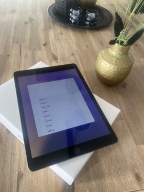 IPad 2020 (als nieuw)