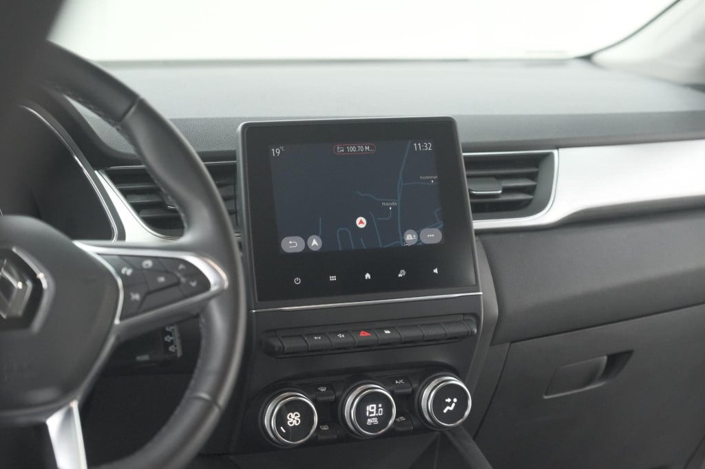 Renault Captur 1.6 e-tech plug-in hybrid 160 intens | parkeersensoren | app
