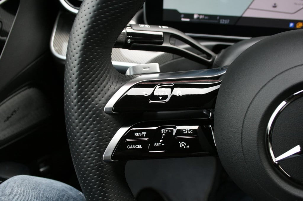 Mercedes-Benz C-Klasse 200 amg line