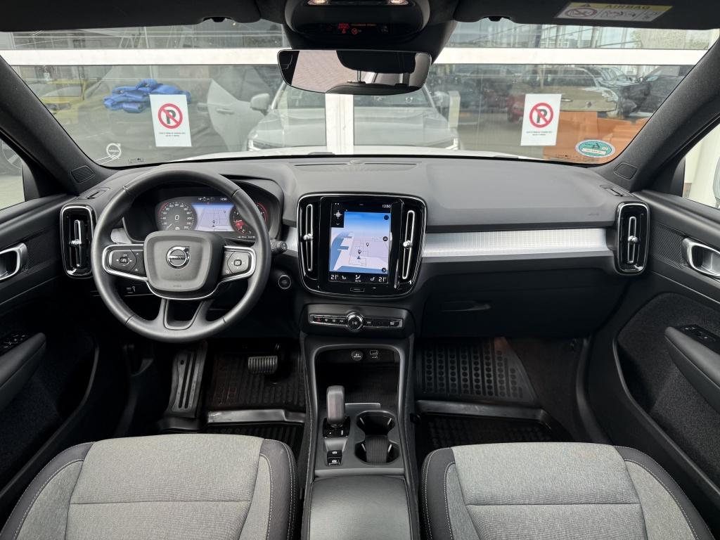 Volvo XC40 t2 129pk aut8 momentum pro| adap.cruise| camera| standkachel| st