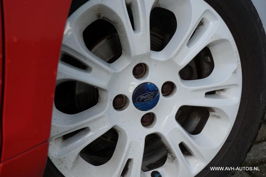 Ford KA 1.2 titanium