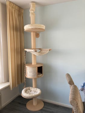 Te koop: kattenkrabpaal