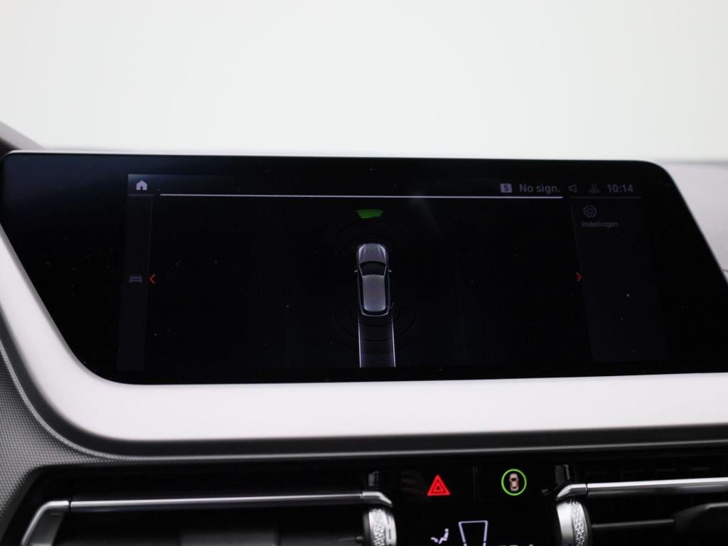 BMW 1 Serie 116i business edition | digitaal dashboard | keyless | stoelver