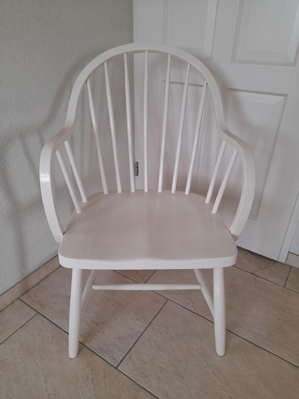 Leuke houten stoel (in goede staat)