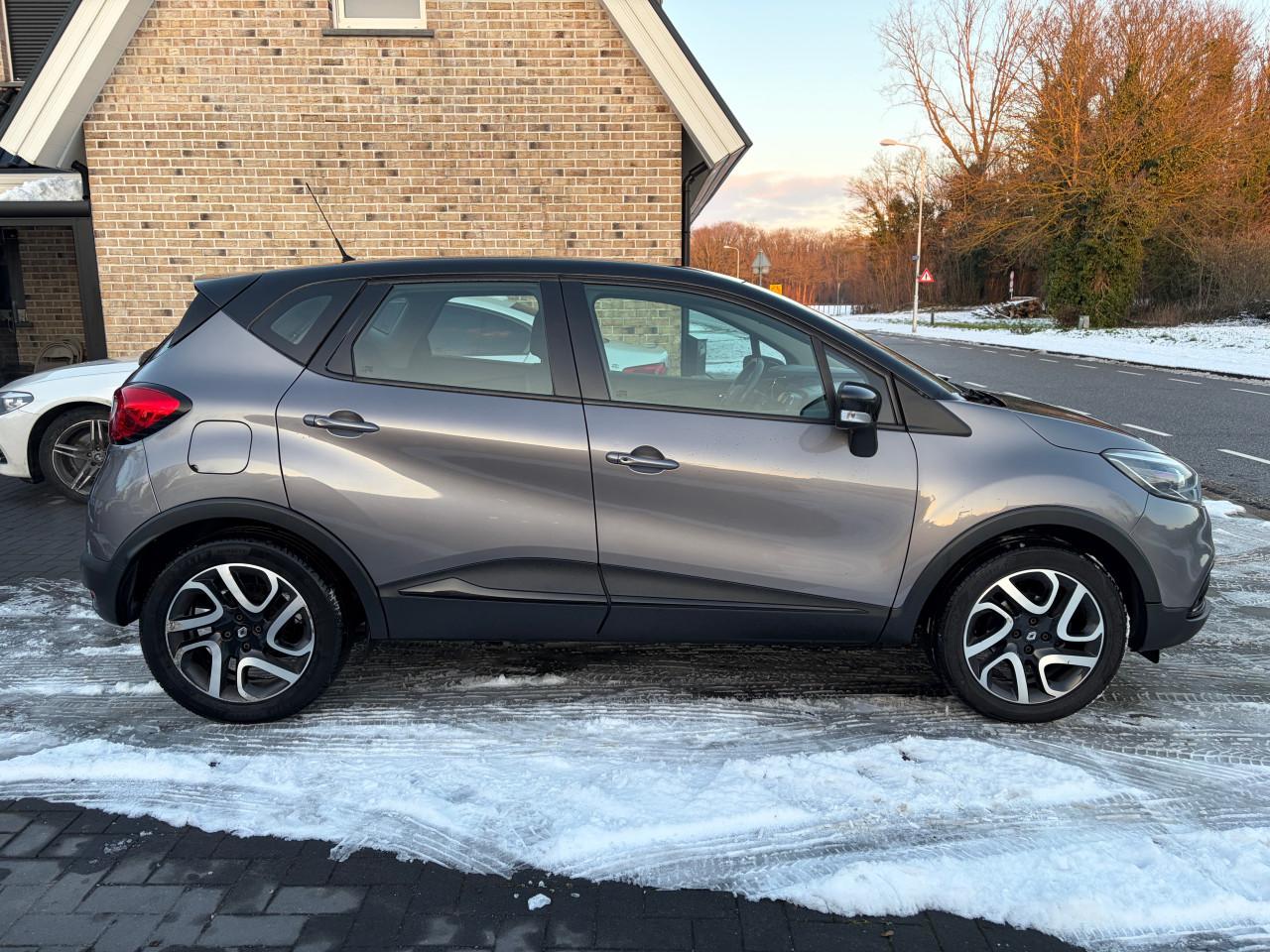 Renault Captur 0.9 TCe Dynamique Airco Navi Keyless CCT Trekhaak