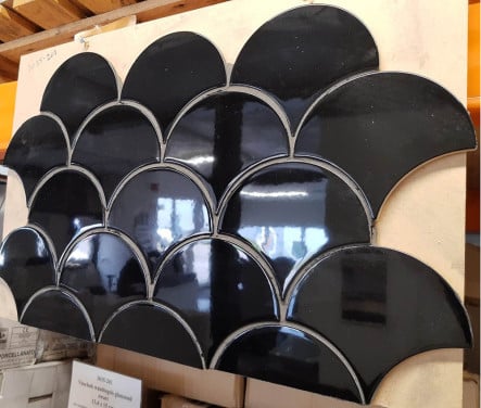 3035-201 ca 20 m² zwarte visschub tegels, 13,4x15 cm,vn 199,94/m² vr