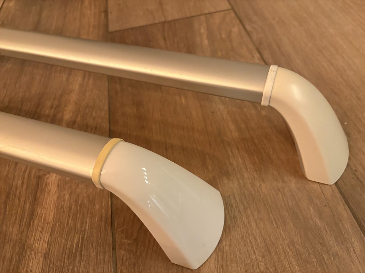 4 Beugels voor aan de muur