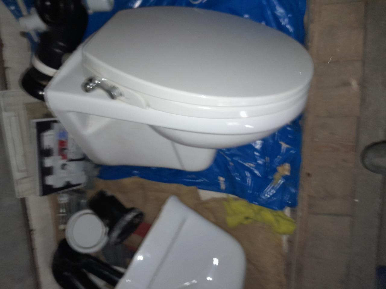 Wandcloset potten en overig matariaal