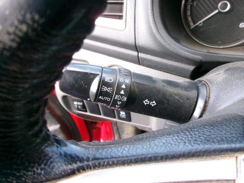 Mitsubishi L200 2.4 di-d 4x4 airco 4wd ( lees tekst!! )