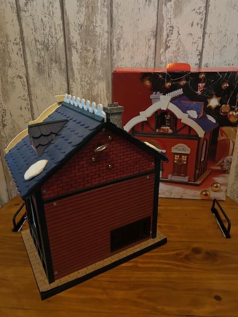 Houten Kersthuisje met licht en muziek