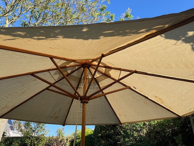 Teakhouten ronde stokparasol
