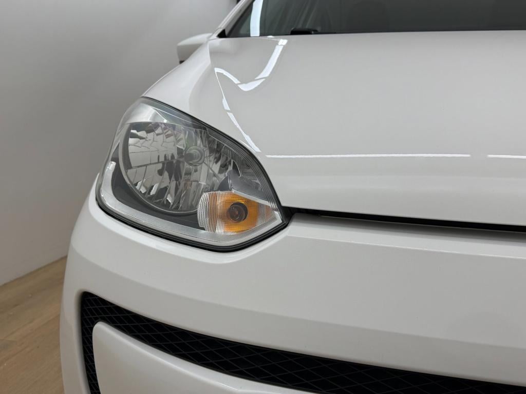 Volkswagen UP! occasion 1.0 move up! bluemotion | wit | tweedehands volkswa