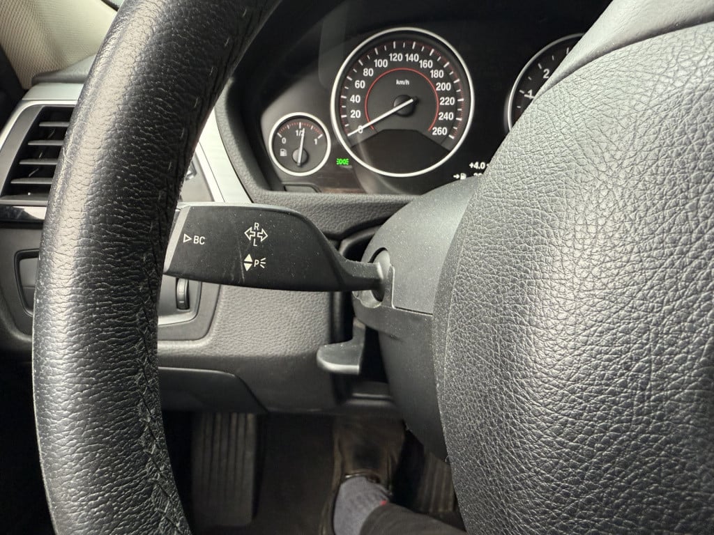 BMW 3-serie touring 318i automaat high executive sportline