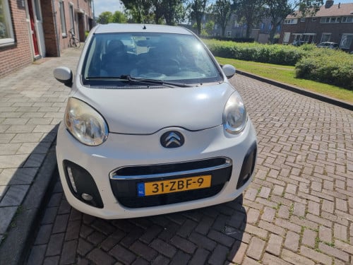 Luxe uitvoering Citroen C1 van 2012 5drs Airco LED Bluetooth Toerenteller