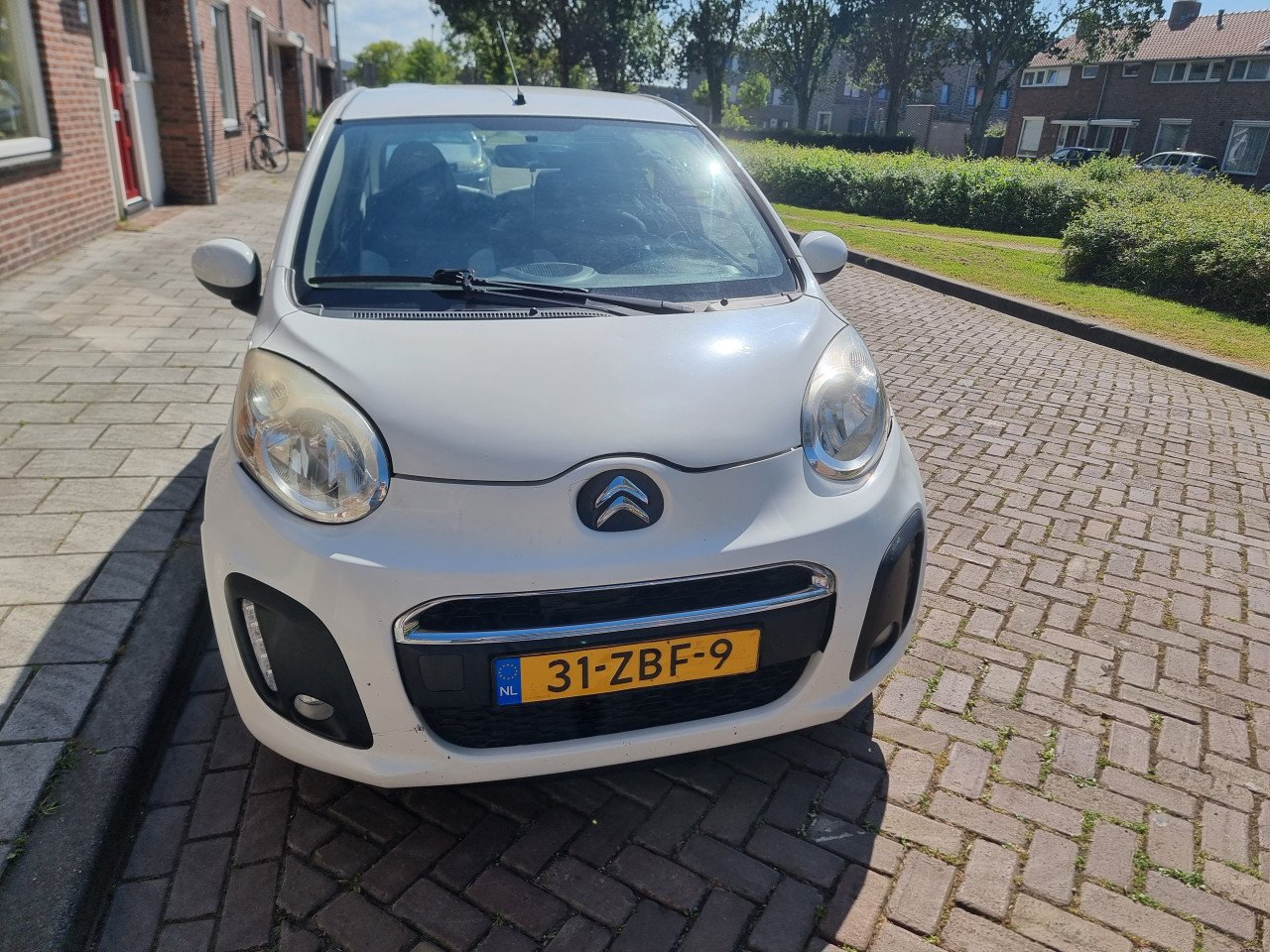 Luxe uitvoering Citroen C1 van 2012 5drs Airco LED Bluetooth Toerenteller