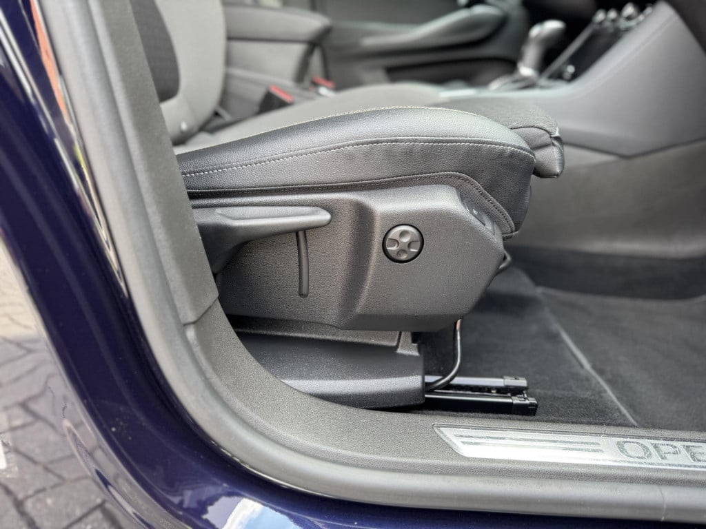 Opel Grandland X 1.2 turbo ultimate automaat | comfortstoelen | navigatie f