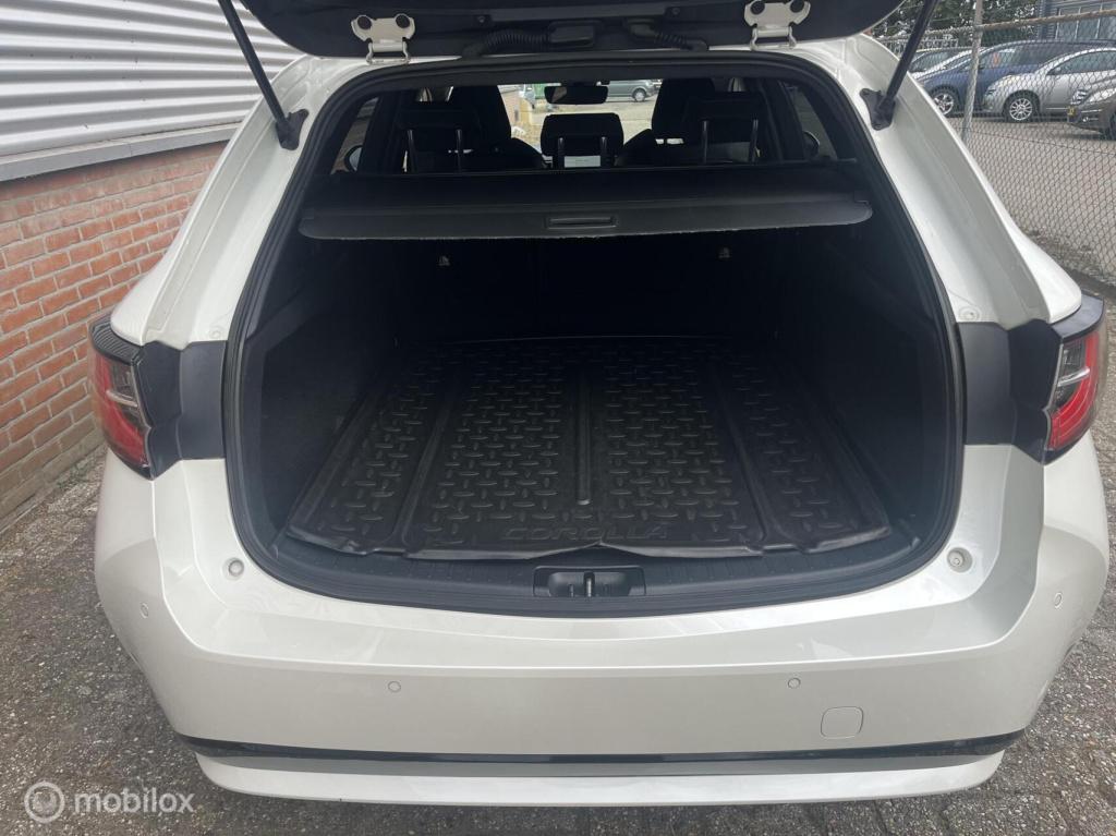Toyota Corolla Touring Sports 1.8 hybrid dynamic || adapt. cruise | carplay