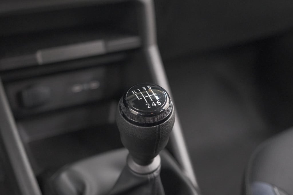 Dacia Duster mild hybrid 130 expression | camera | stoelverwarming | apple 