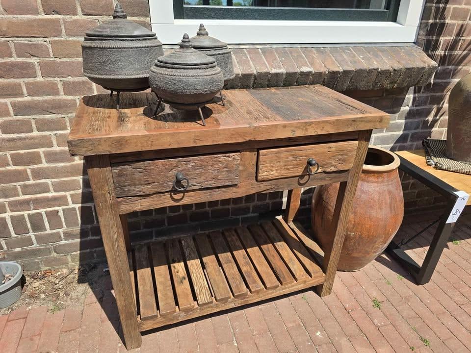 SIDETABLE LEUK VOOR UW BOXSPING OLD WOOD EN ELKE TABLE IS UNIEK