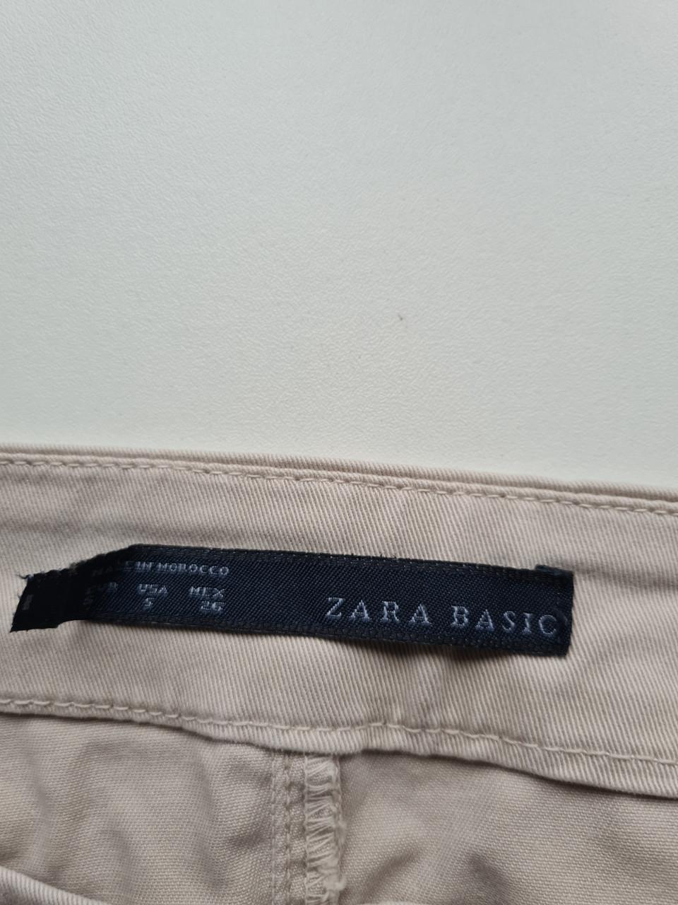Beige skinny spijkerbroek van Zara  Maat M