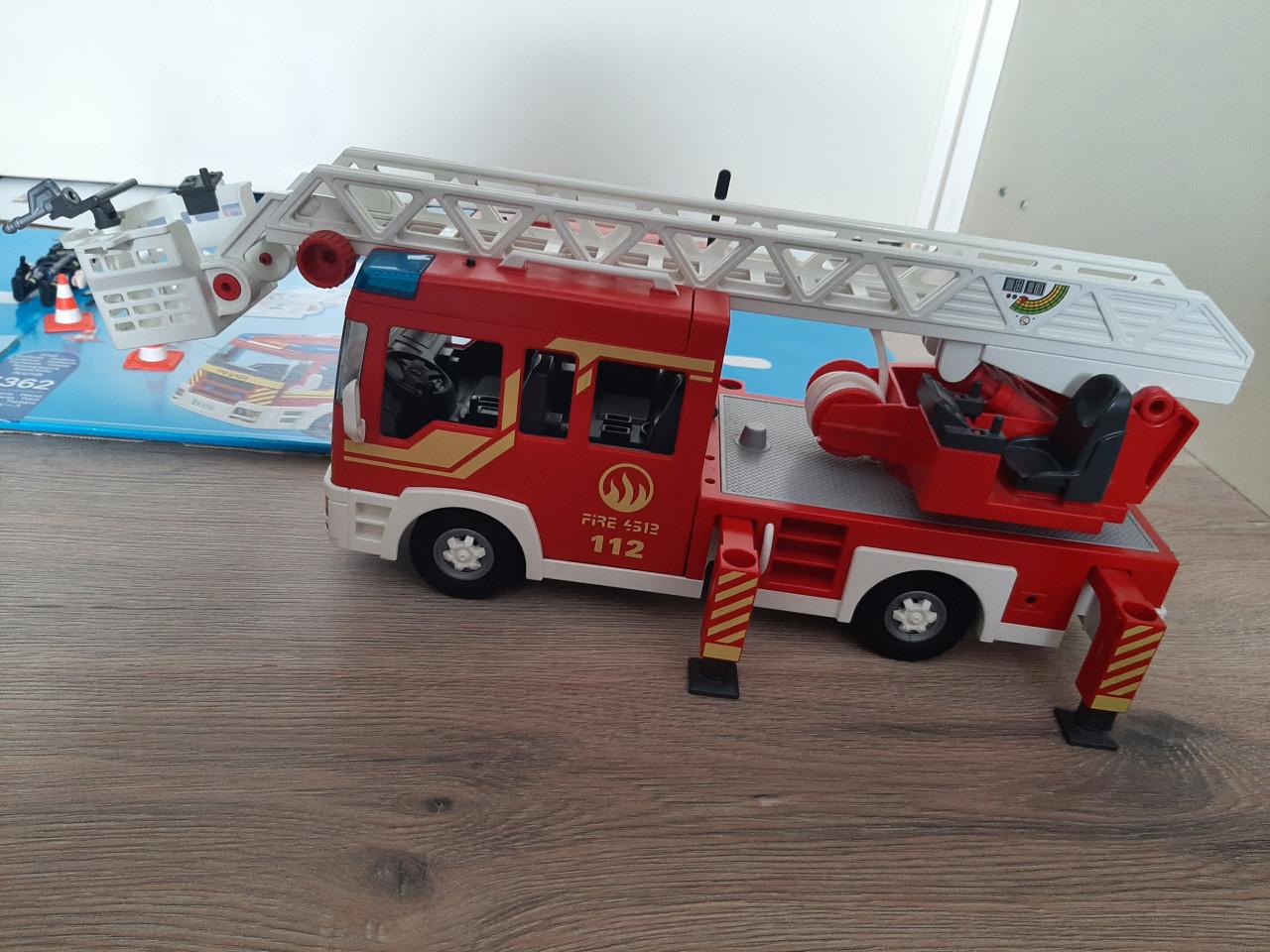 Playmobil 5362 brandweerwagen city action