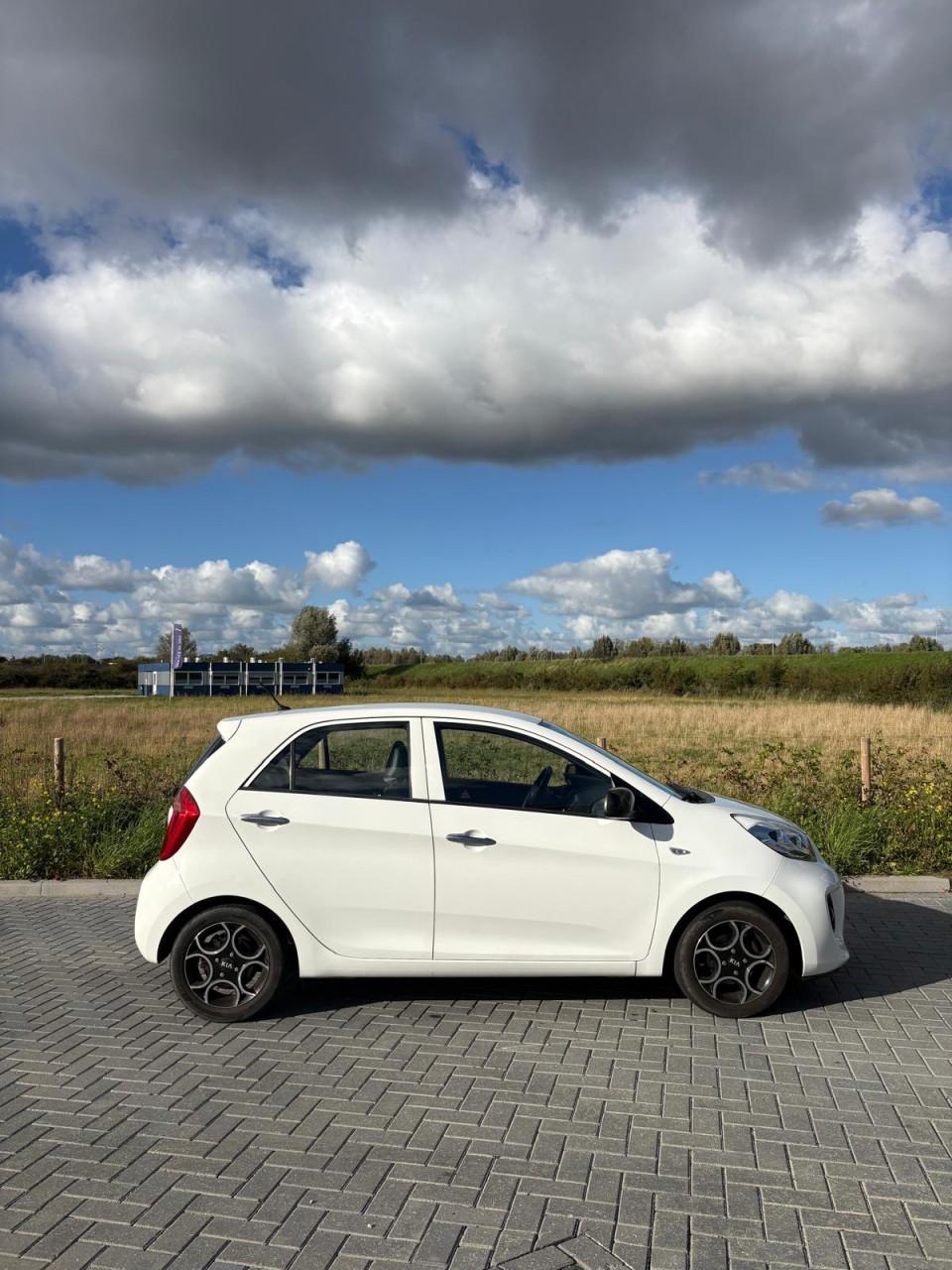 Kia picanto 2016 1.0 DynamicLine CarPlay