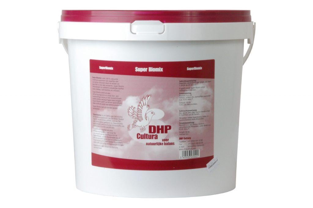 Allerlei duivenvoeders- en benodigdheden