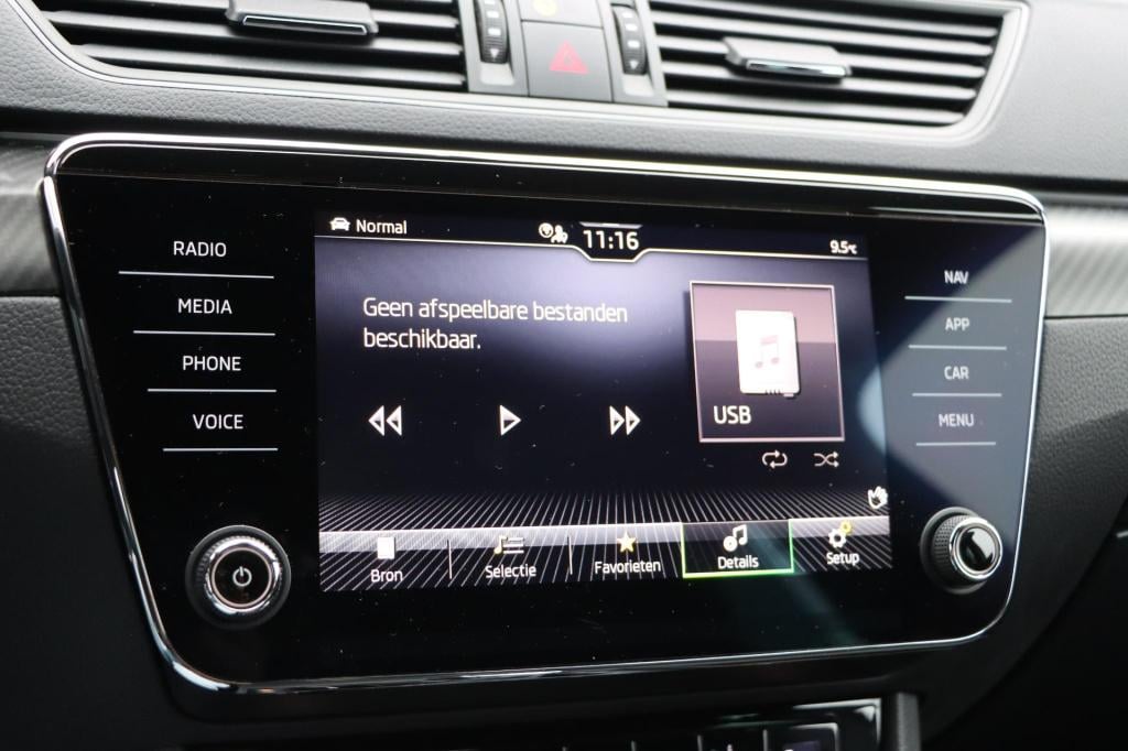 Skoda Superb combi 1.4 tsi iv sportline 218pk dsg6