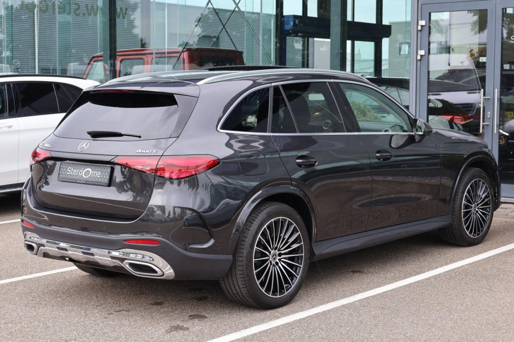 Mercedes-Benz Glc 300e 4matic amg l airmatic l gestuurde achteras l panoram