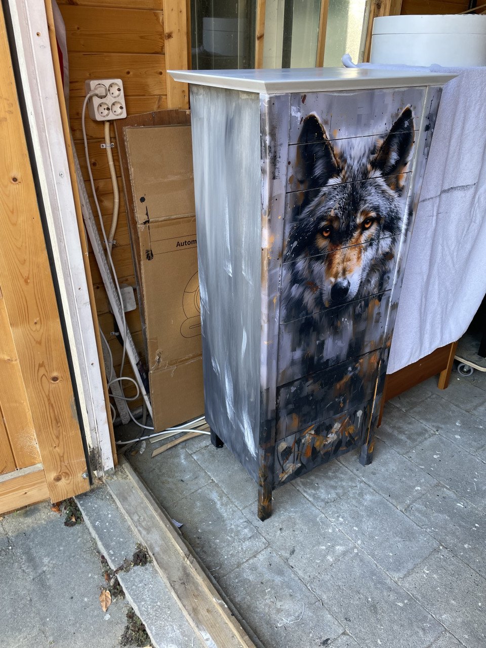 Unieke Ladekast met wolvenprint