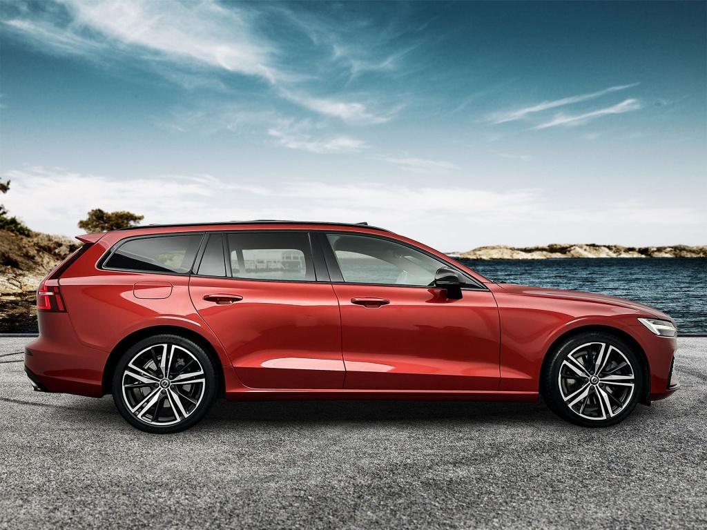 Volvo V60 t8 390pk recharge r-design| pano| 360camera| hud| adap.cruise