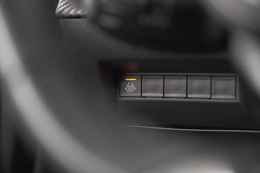 Peugeot 208 puretech 100 gt | camera | apple carplay | parkeersensoren | na