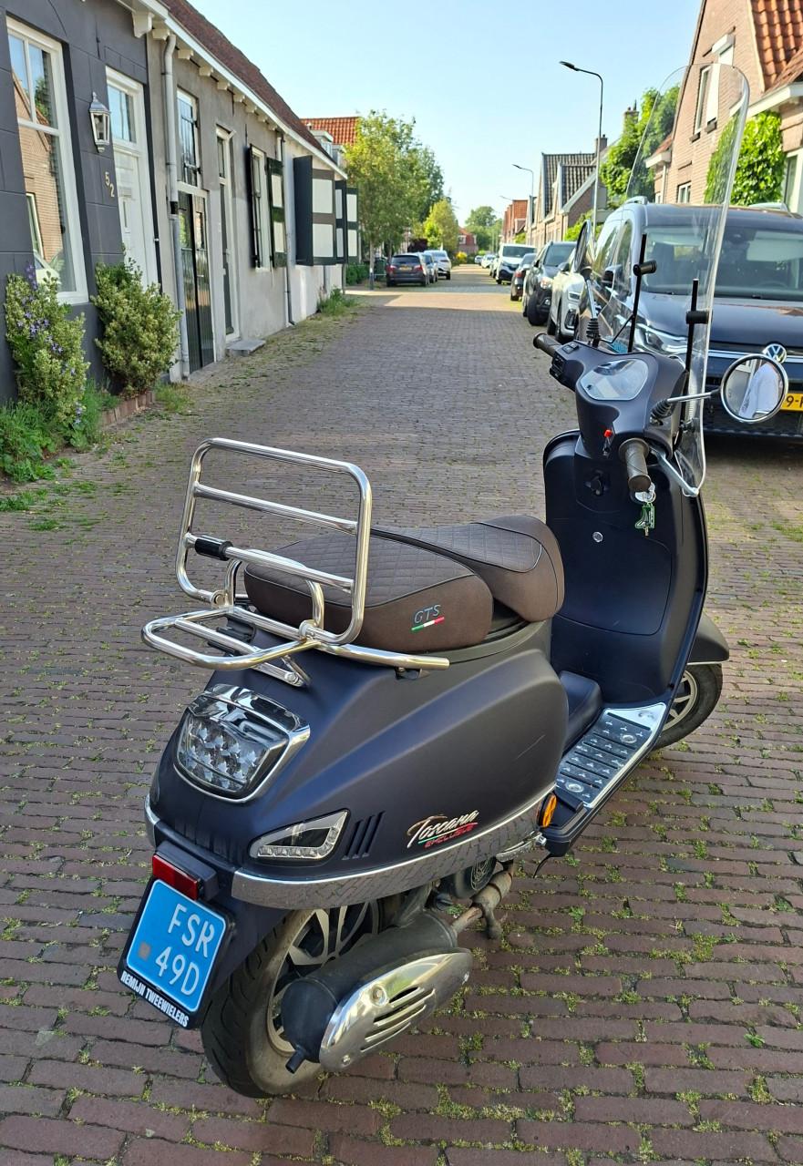 Scooter GTS Toscana Exclusive (2024) /1e Eigenaar / 2768 km