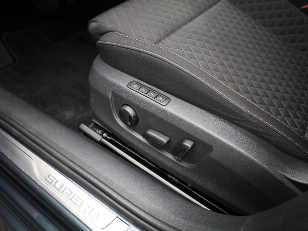 Skoda Superb 1.4 tsi iv phev business edition | automaat | navigatie | appl